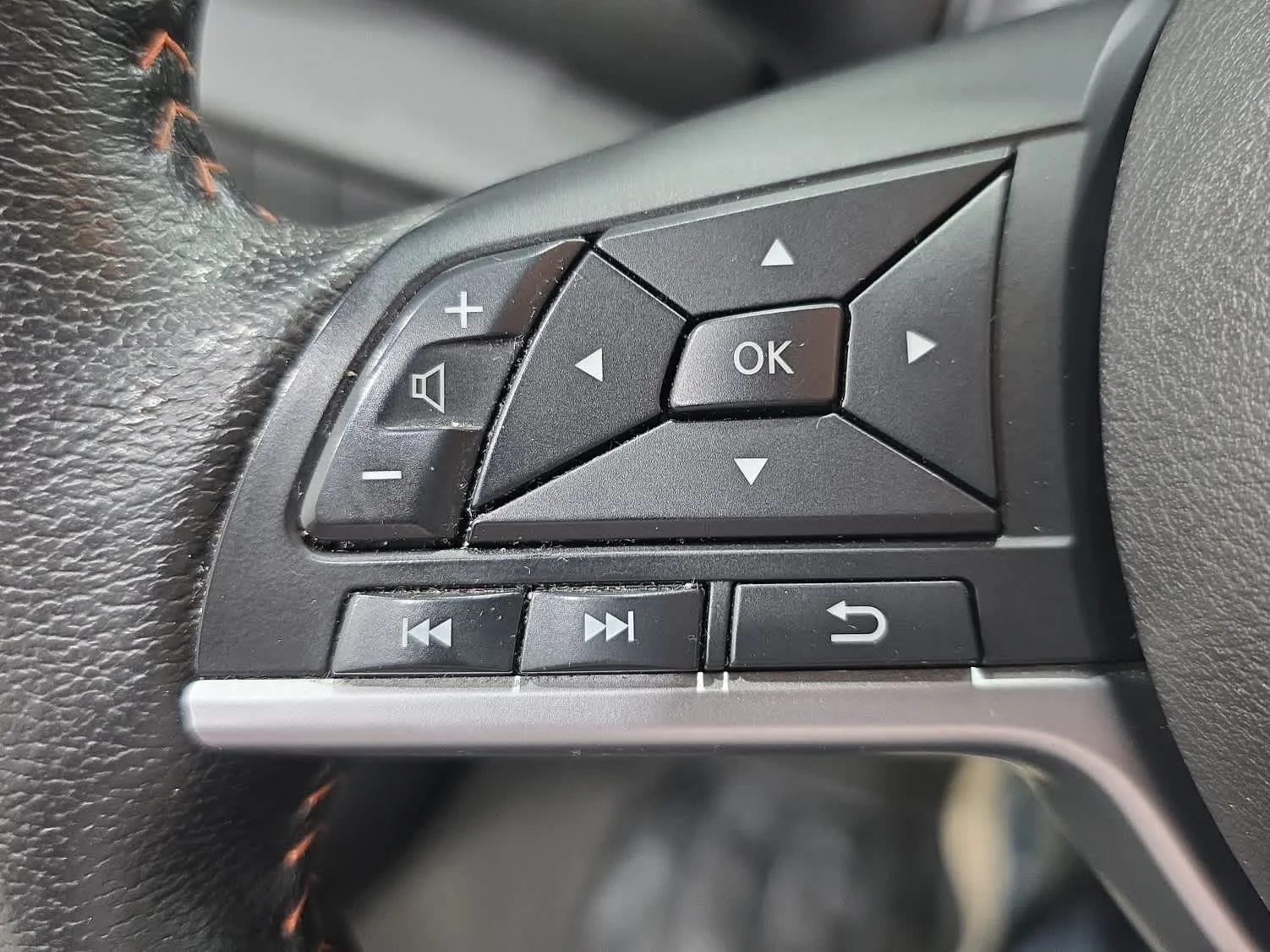 Used 2023 Gun Metallic Nissan SR image 19