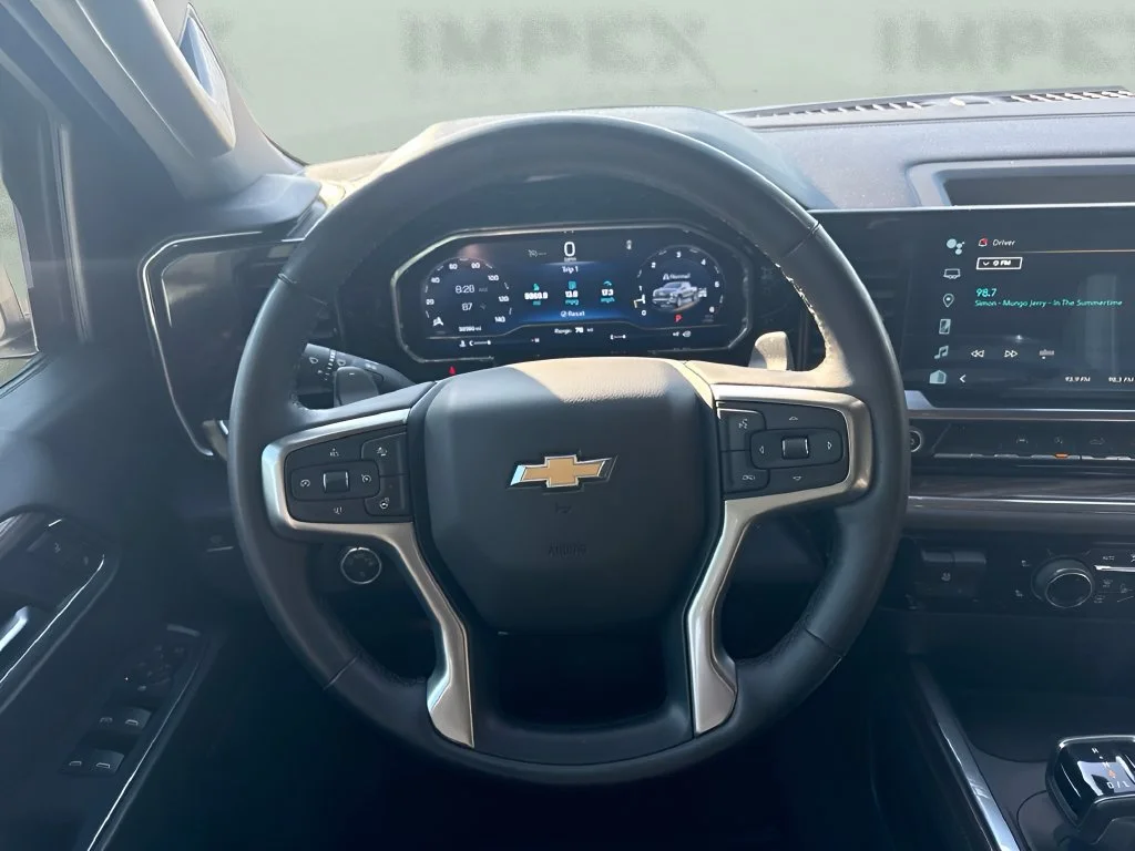 Used 2024 Summit White Chevrolet LT image 39
