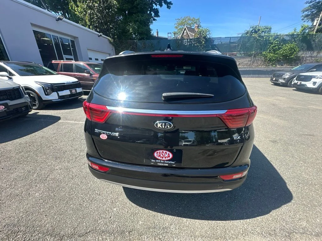 Used 2019 Red Kia EX image 5