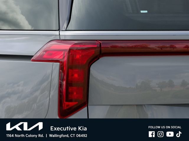 New 2027 Silver Kia  image 11