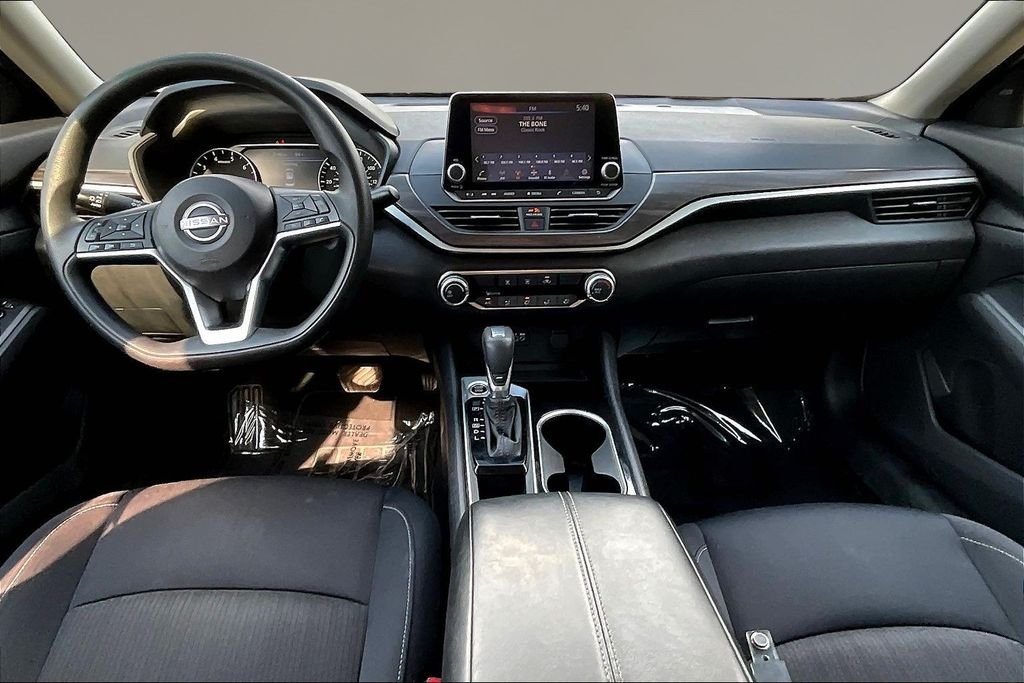 Used 2024 Brilliant Silver Metallic Nissan 2.5 SV image 6