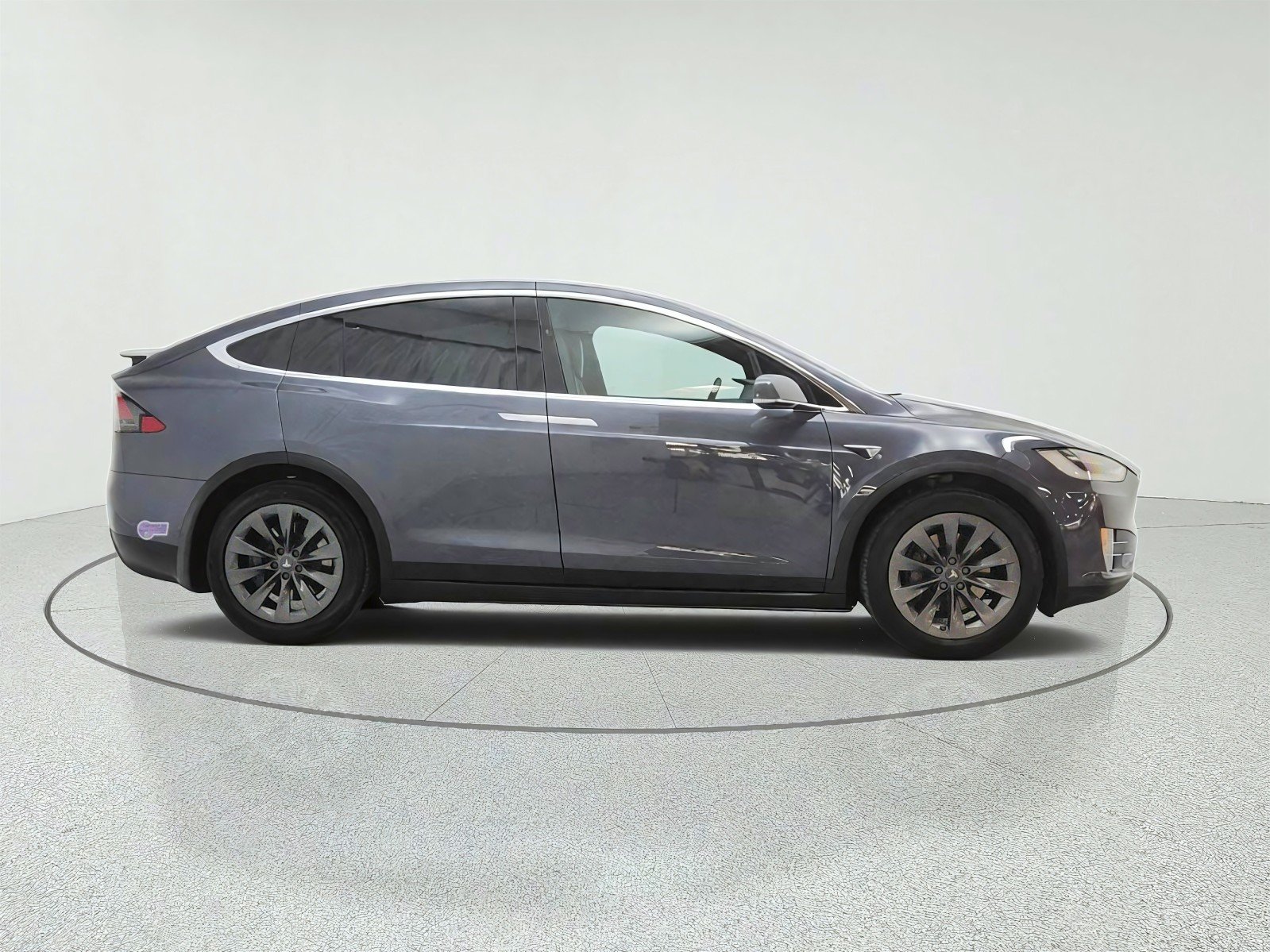 Used 2017 Midnight Silver Metallic Tesla 90D image 4