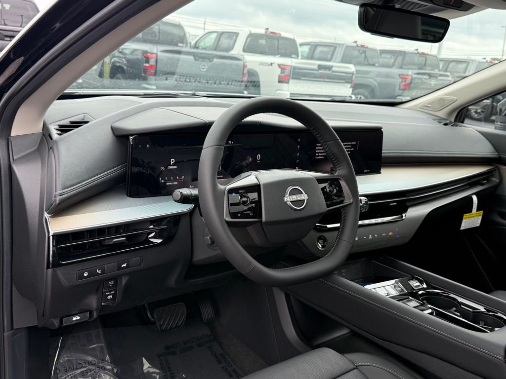 New 2026 Super Black Nissan Platinum image 3
