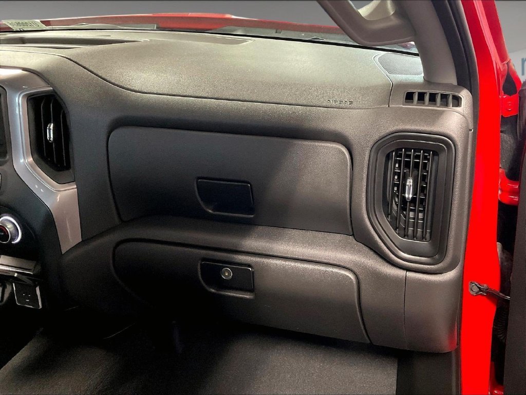 Used 2023 Red Chevrolet Custom image 13