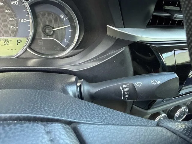 Used 2014 Silver Toyota L image 34