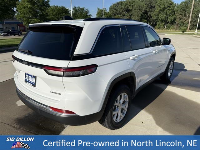 Used 2023 Bright White Clearcoat Jeep Limited image 8