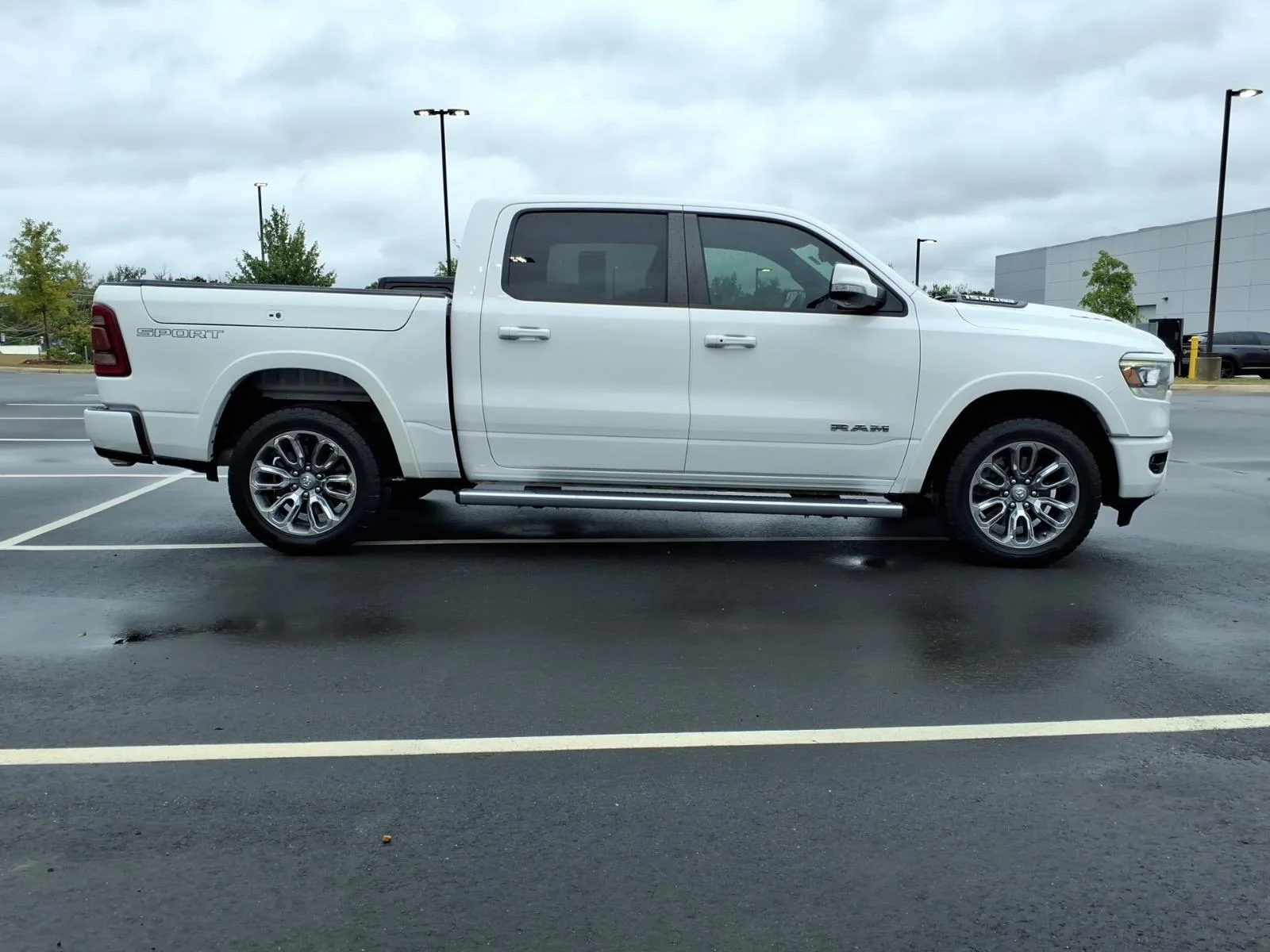 Used 2020 Bright White Clearcoat Ram Laramie image 12