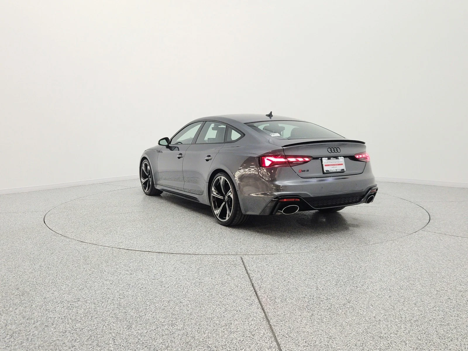 Used 2024 Daytona Gray Pearl Effect Audi 2.9 TFSI quattro image 7