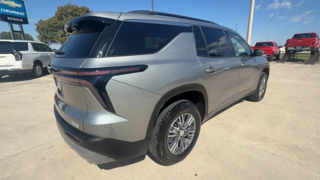 2026 Chevrolet Traverse LT - Photo 8