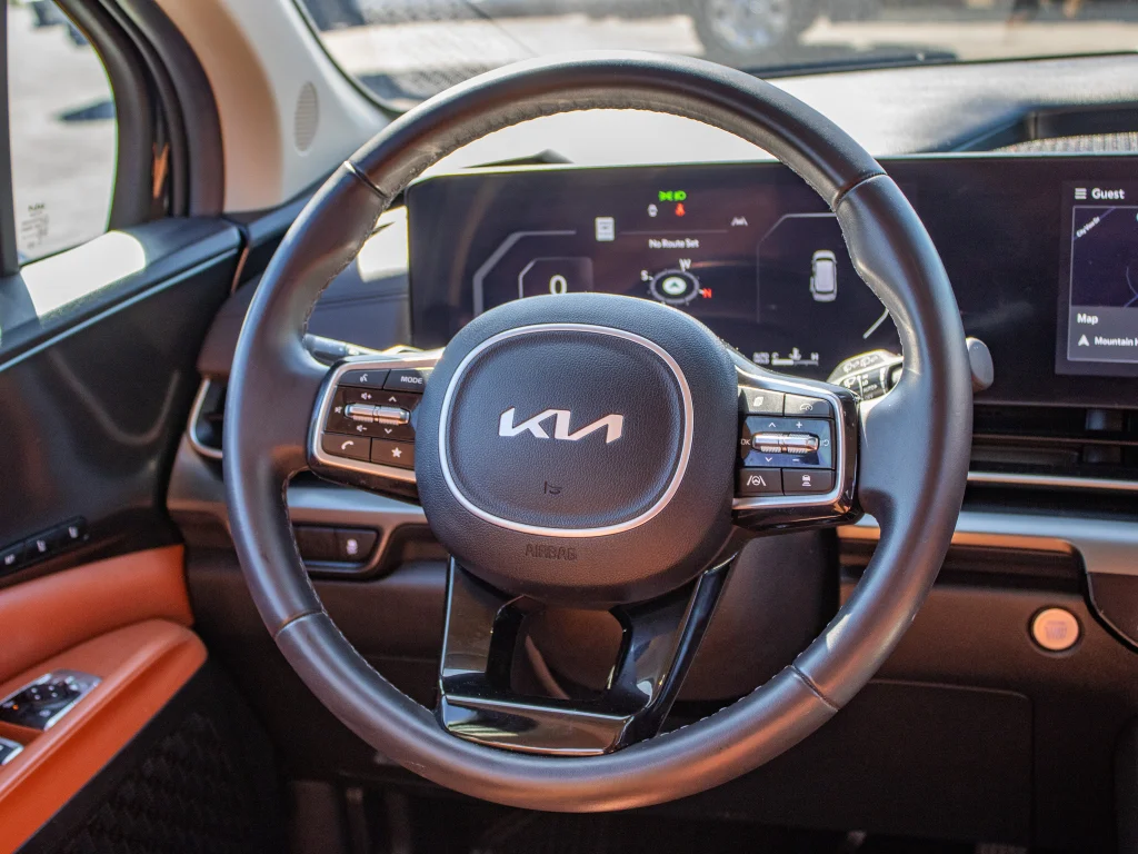 Used 2025 Aurora Black Pearl Kia SX image 34