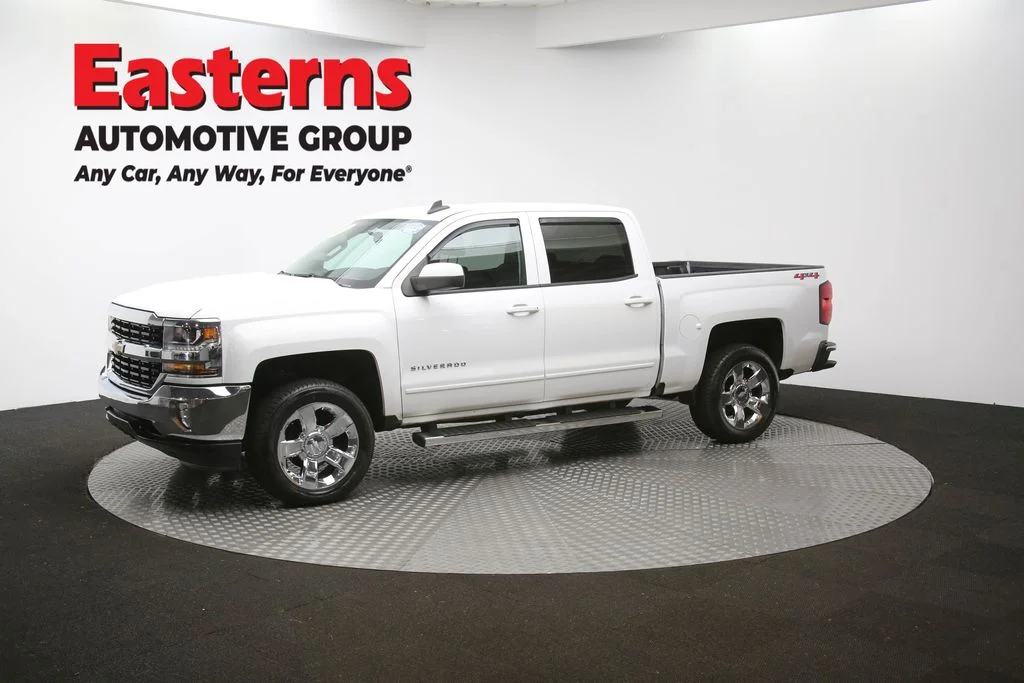 Used 2018 White Chevrolet LT image 57