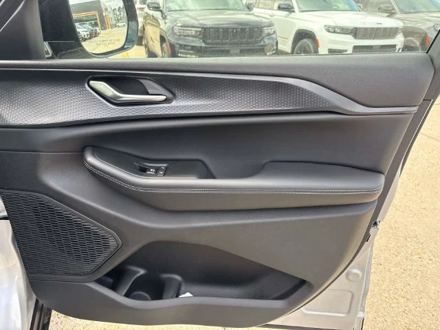 2025 Jeep Grand Cherokee L Altitude - Photo 28