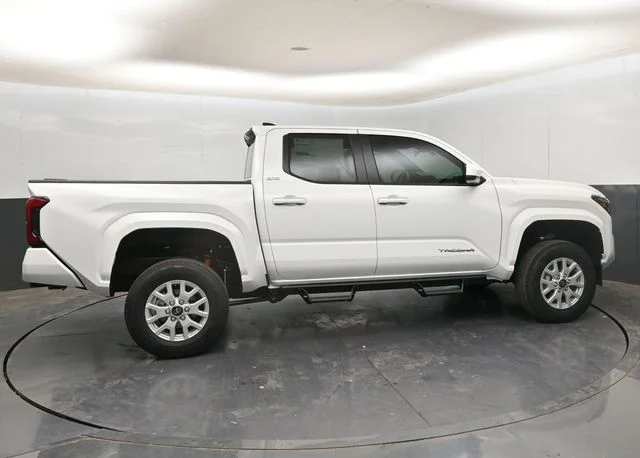 New 2026 Ice Cap Toyota  SR5 image 8