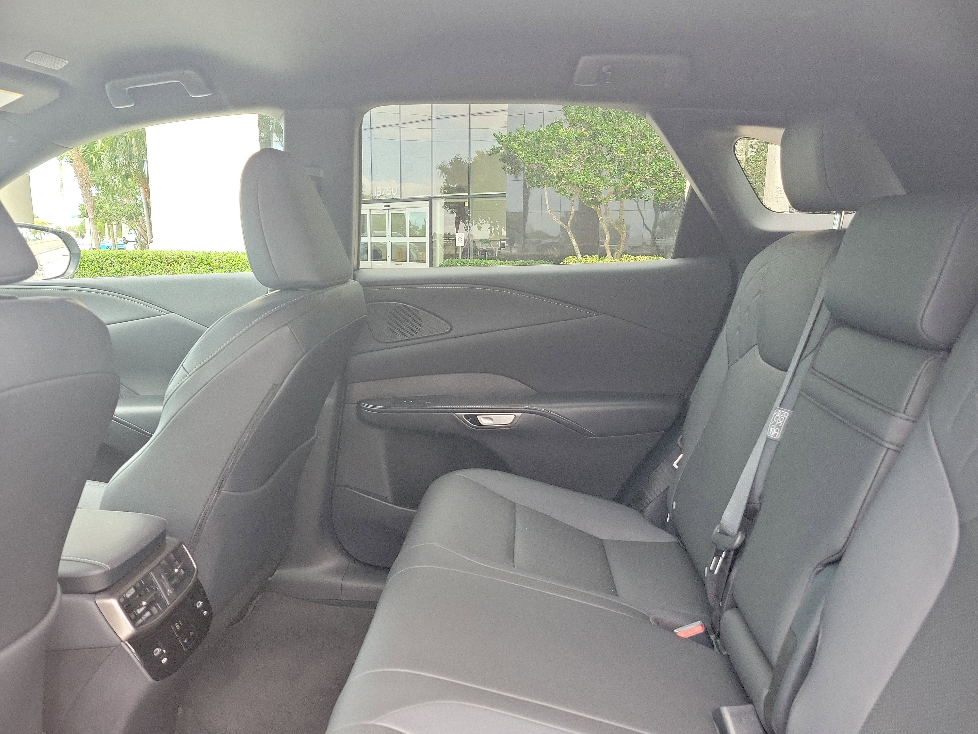 Certified Used 2025 Iridium Lexus RX 350 image 16