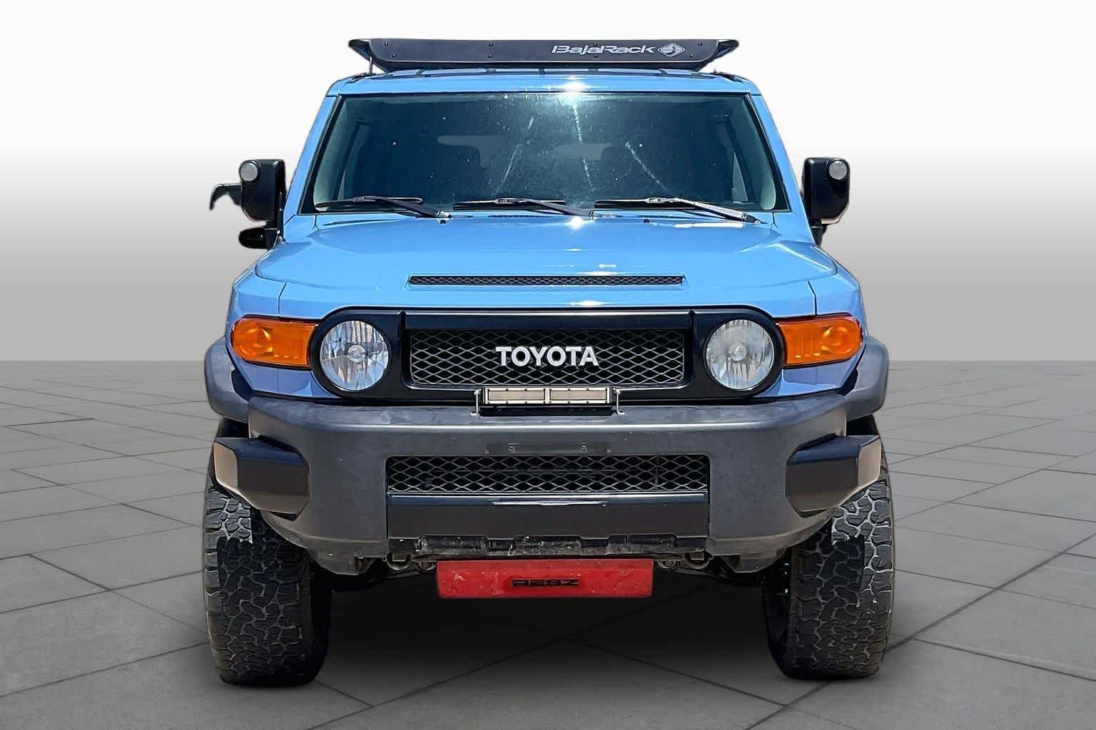 Used 2011 Cavalry Blue Toyota  image 3