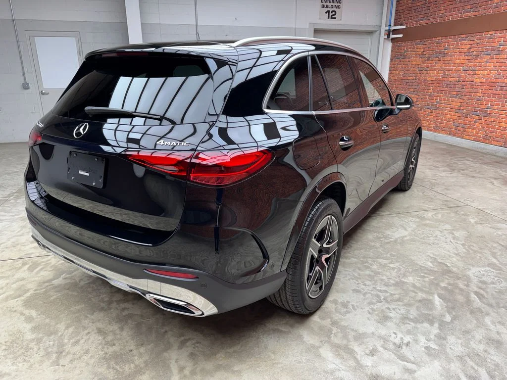 Used 2025 Black Mercedes-Benz GLC 300 image 5