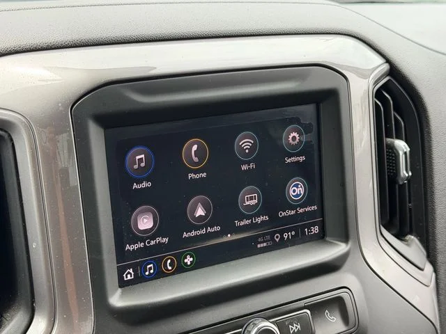Used 2022 White Chevrolet Custom image 22