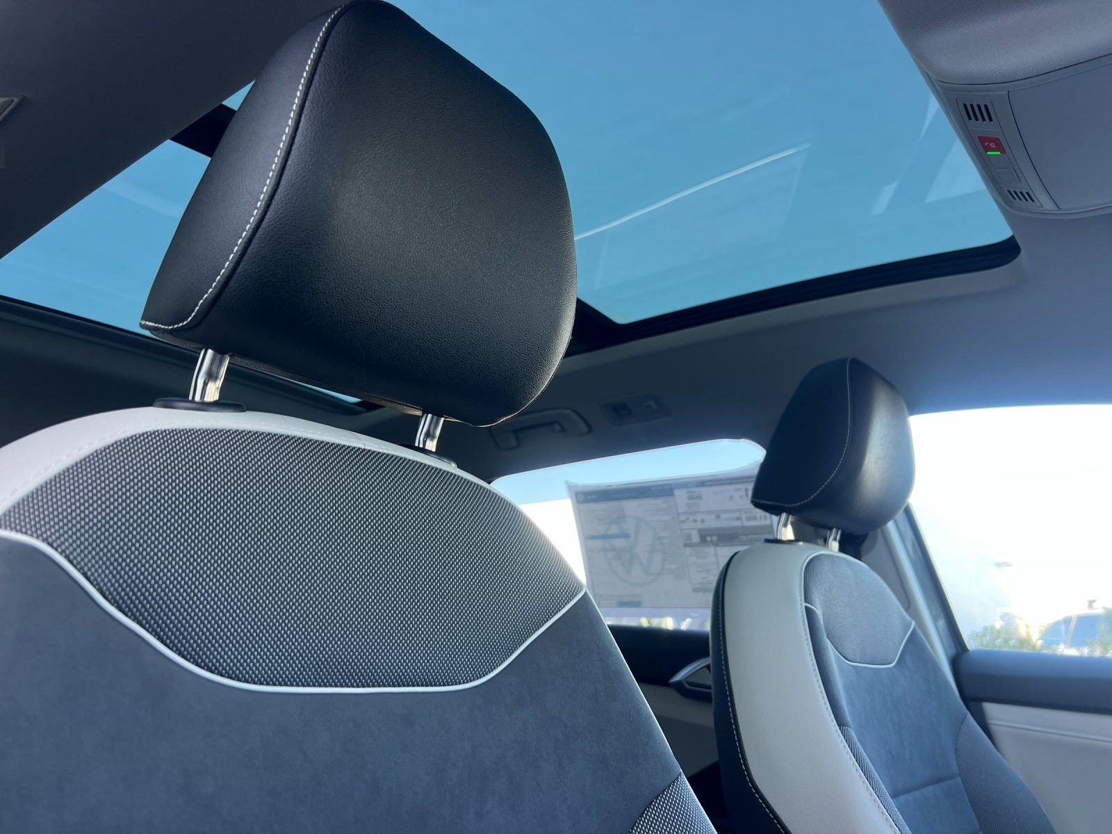 New 2026 Platinum Gray Metallic Volkswagen 1.5T SE image 16