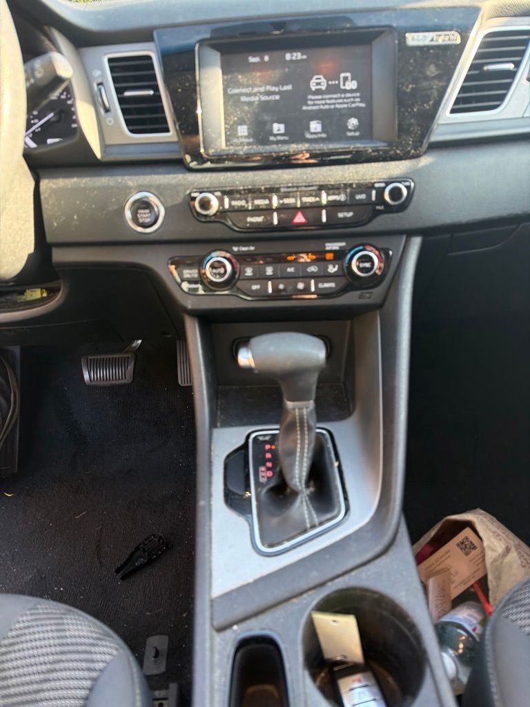 Used 2018 Metal Stream Kia LX image 14