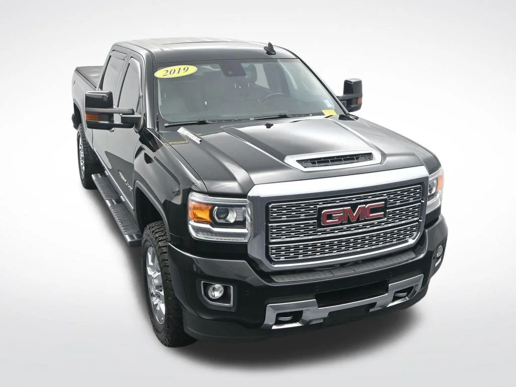 Used 2019 Black GMC Denali image 24