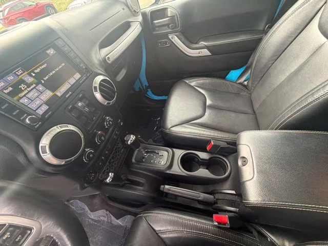 Used 2017 Blue Jeep Unlimited Sahara image 23
