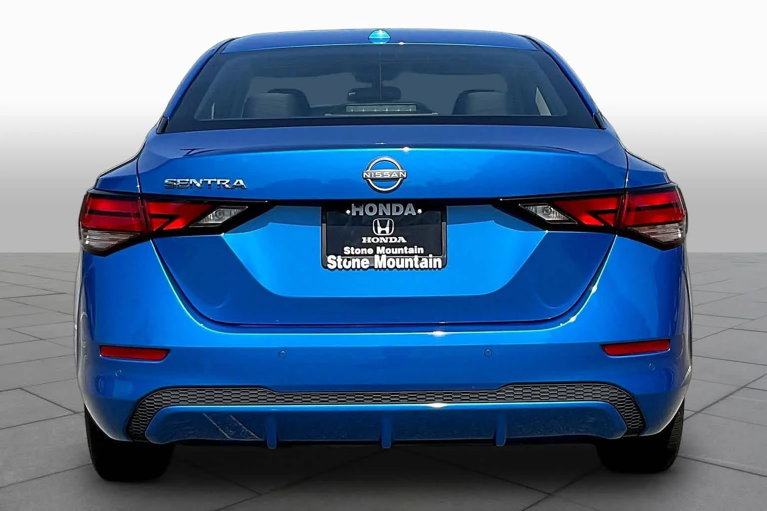 Used 2025 Electric Blue Metallic Nissan SV image 5