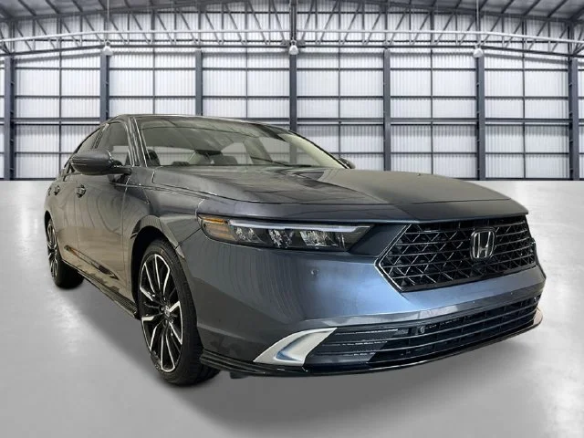 New 2026 Meteorite Gray Metallic Honda Touring Hybrid image 9