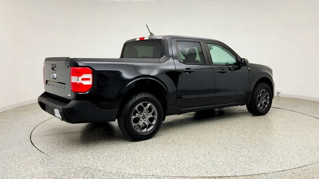 Used 2022 Shadow Black Ford XLT AWD SuperCrew image 5