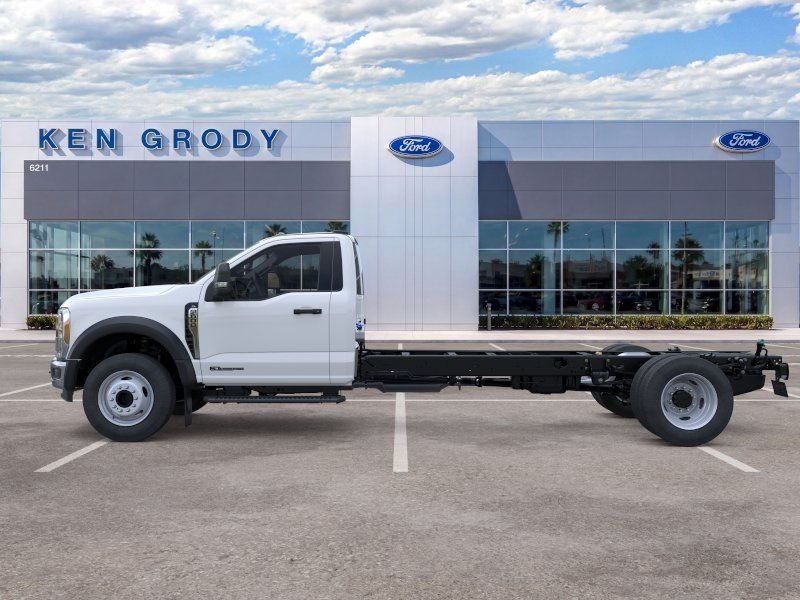New 2026 Oxford White Ford XL image 3