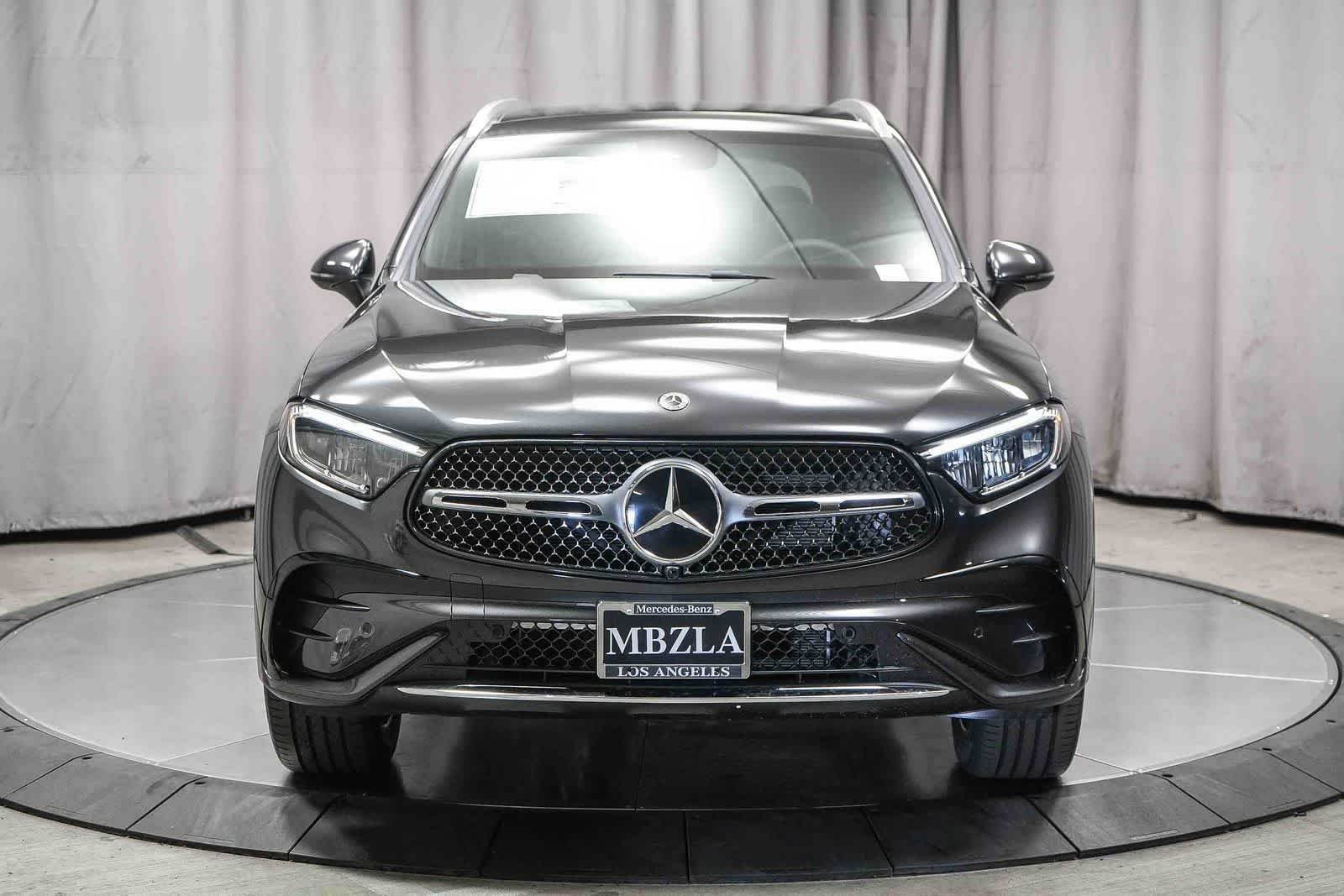 New 2026 Graphite Grey Metallic Mercedes-Benz GLC 300 image 2