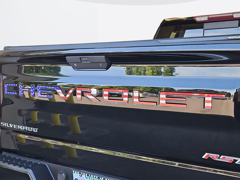 Used 2020 Black Chevrolet RST image 25