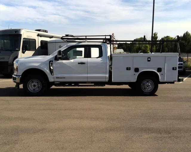 New 2026 Oxford White Ford XL image 3