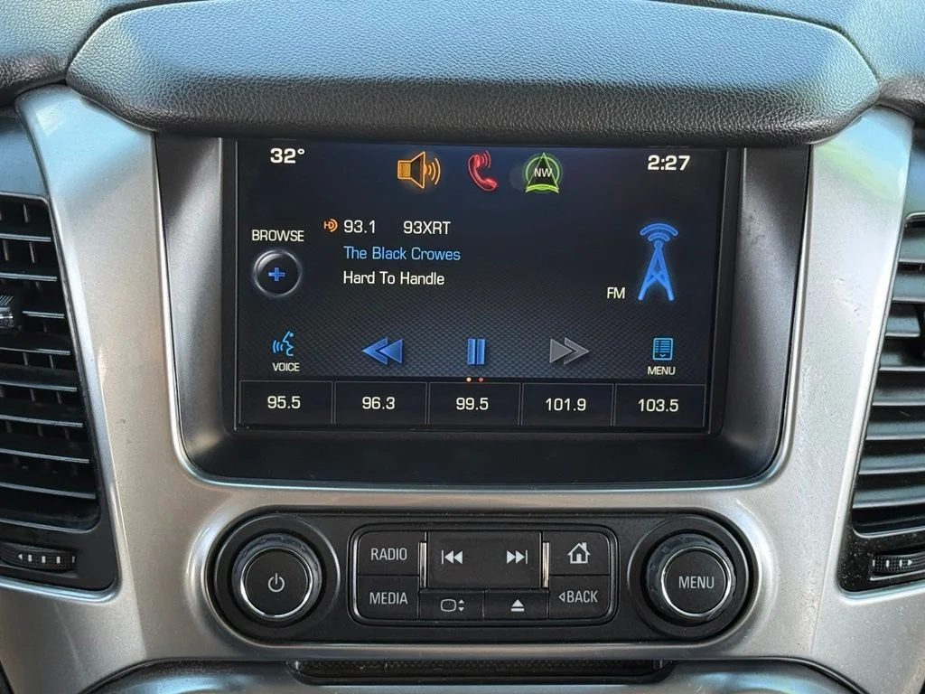Used 2015 Gold Chevrolet LT image 18