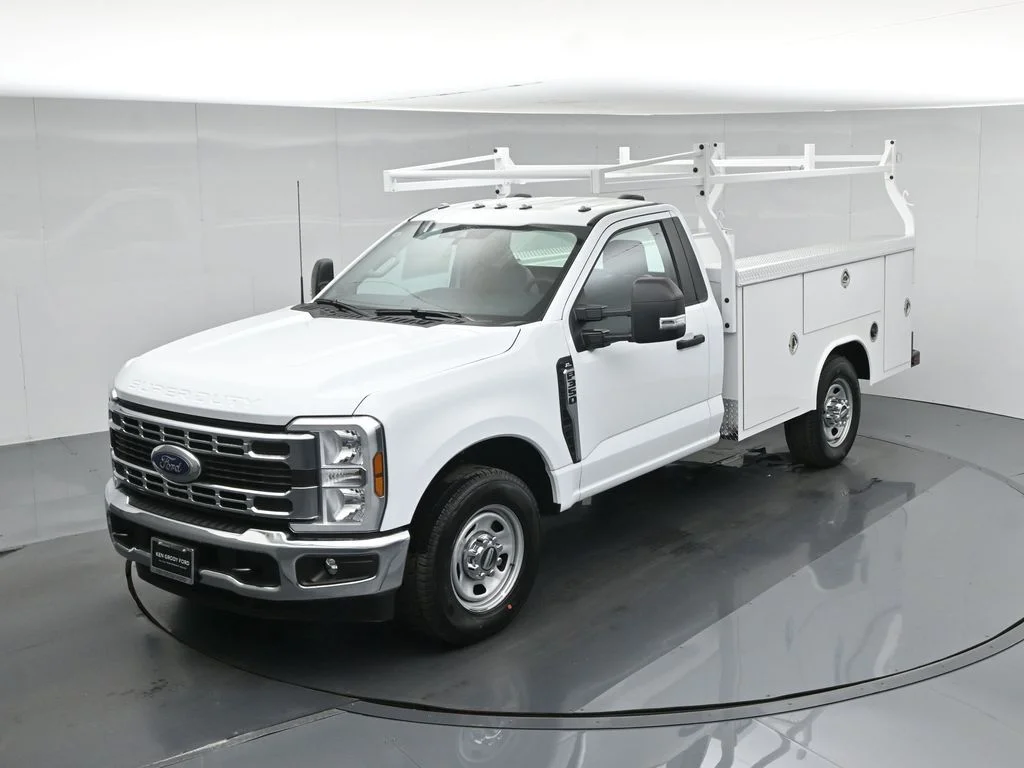 New 2026 Oxford White Ford XL image 38