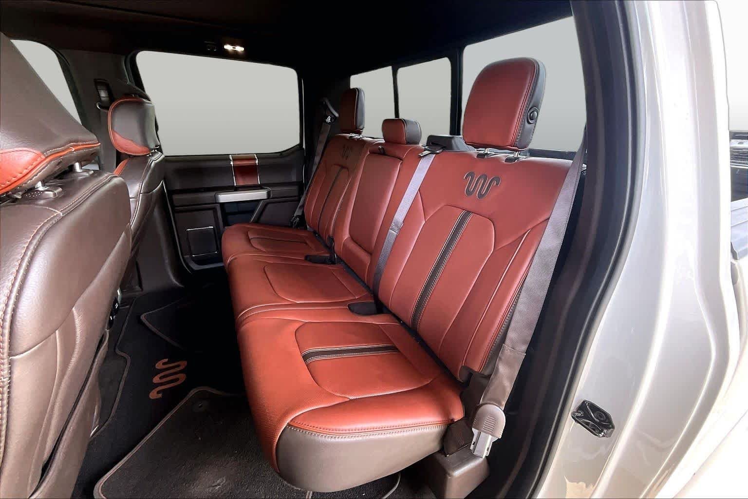 Used 2018 White Platinum Metallic Tri-Coat Ford King Ranch image 21