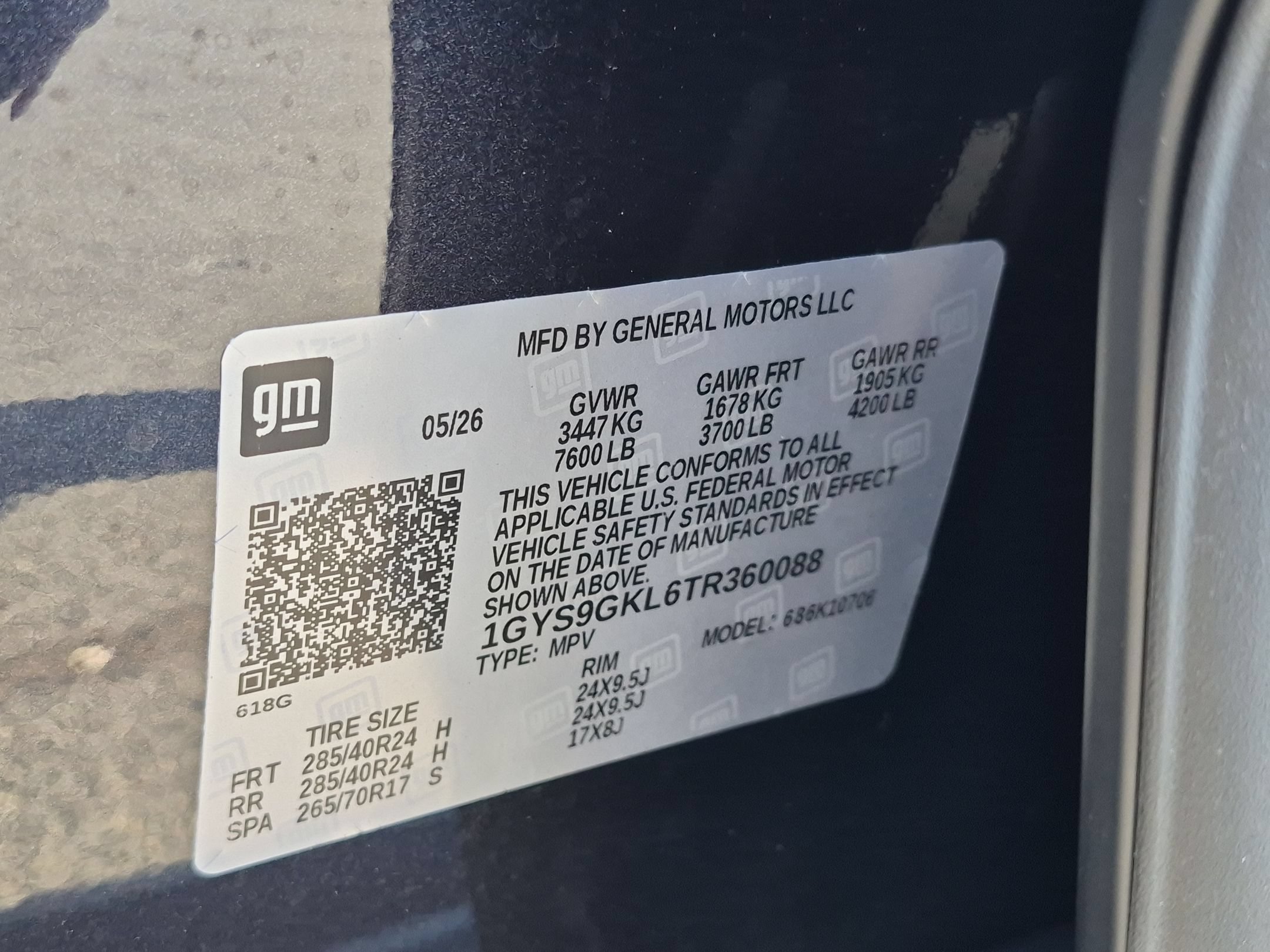 New 2026 Galactic Gray Metallic Cadillac Platinum Sport image 40