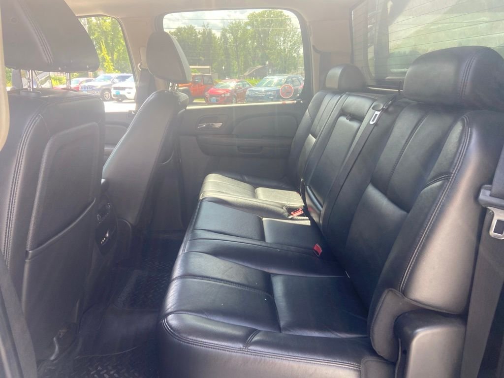 Used 2008 Black Chevrolet LTZ image 8