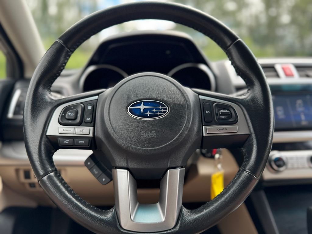 Used 2017 Wilderness Green Metallic Subaru 2.5i Premium image 16