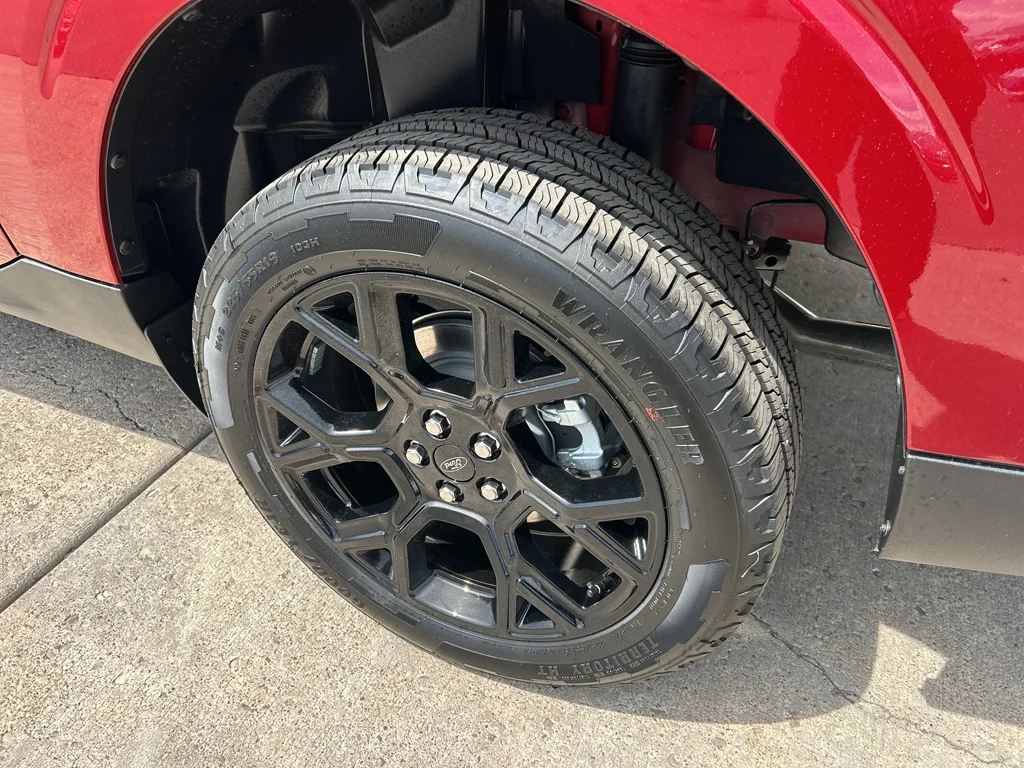 New 2026 Ruby Red Metallic Tinted Clearcoat Ford XLT image 24