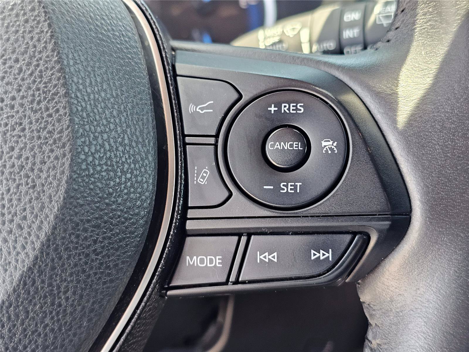 2021 Toyota RAV4 XSE - Photo 23