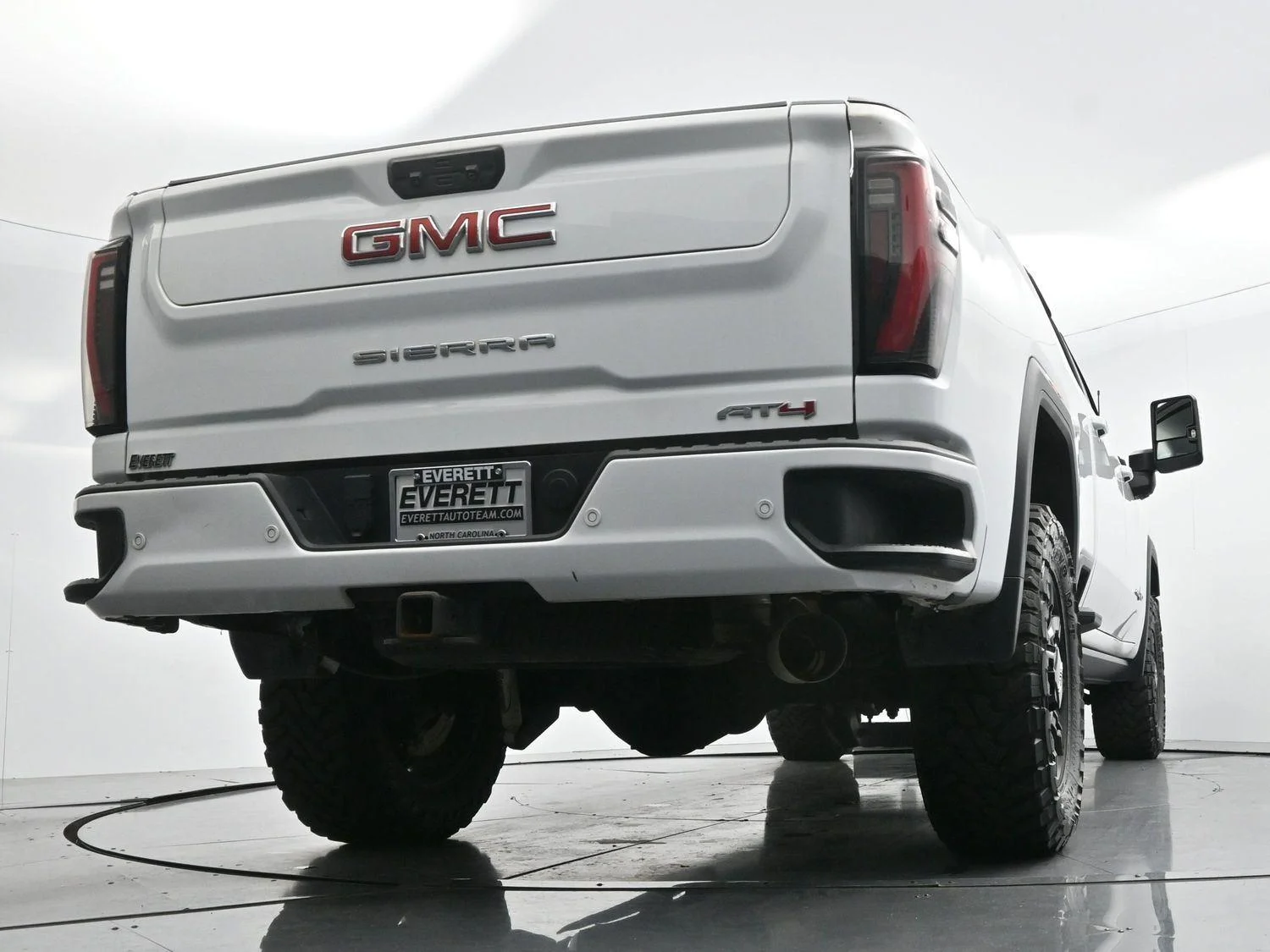 Used 2024 Summit White GMC AT4 image 52