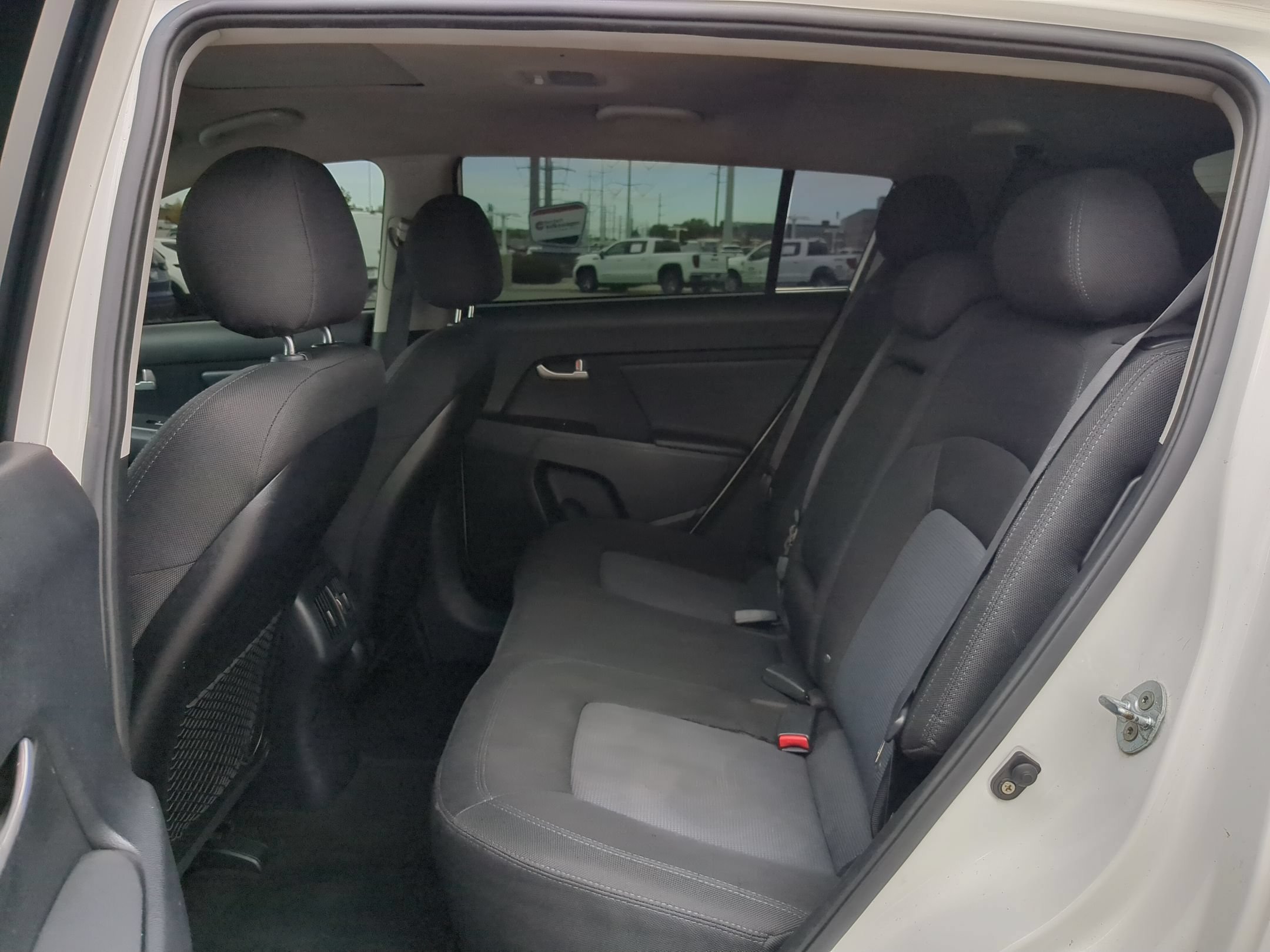 Used 2016 Clear White Kia LX image 25