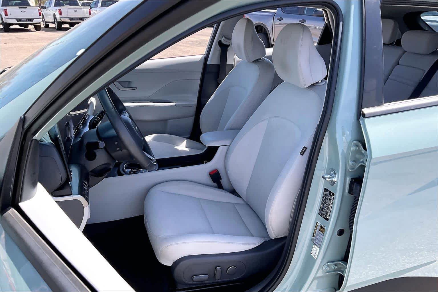 Used 2025 Mirage Green Hyundai SEL image 8