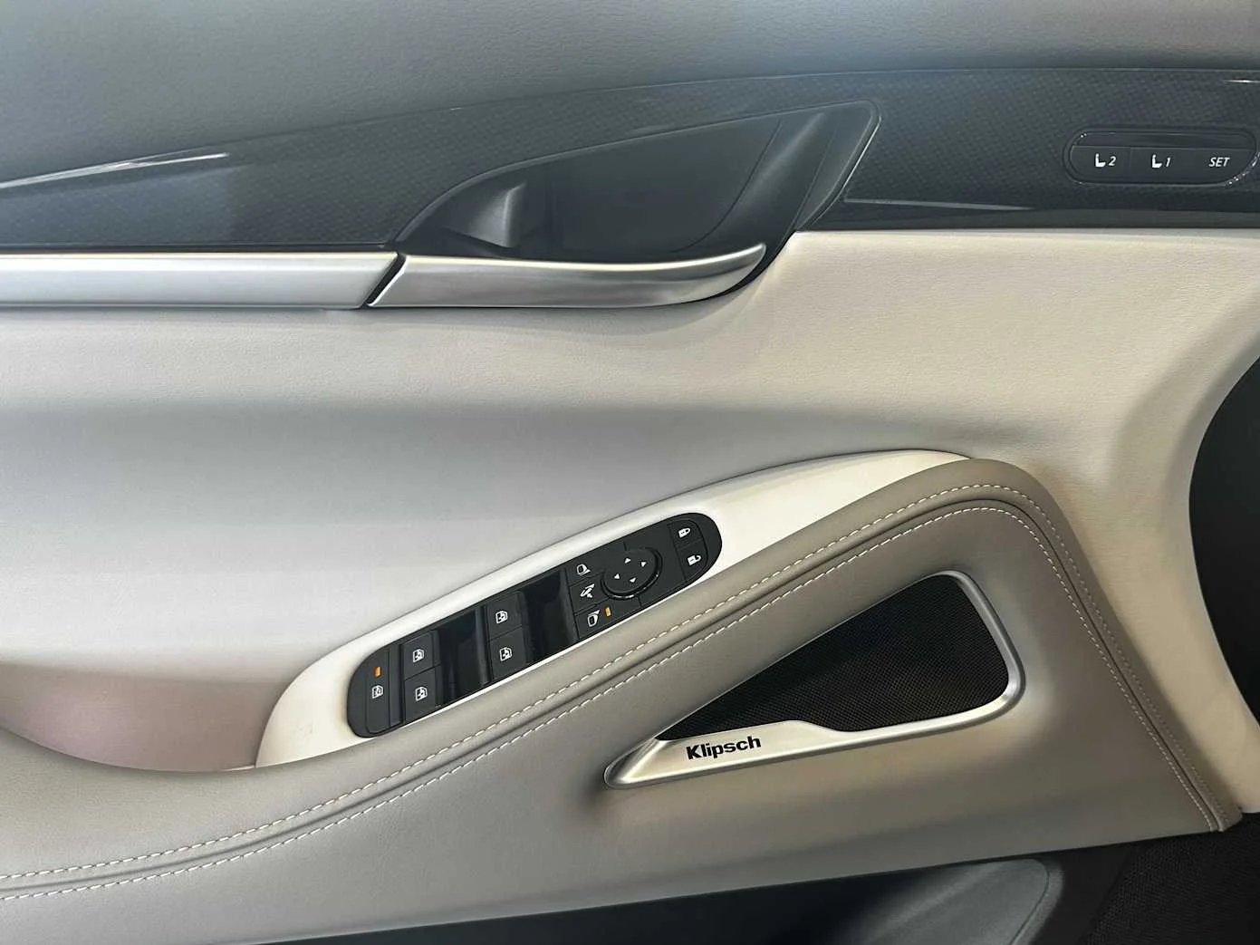 New 2027 RADIANT WHITE INFINITI Sport AWD image 13