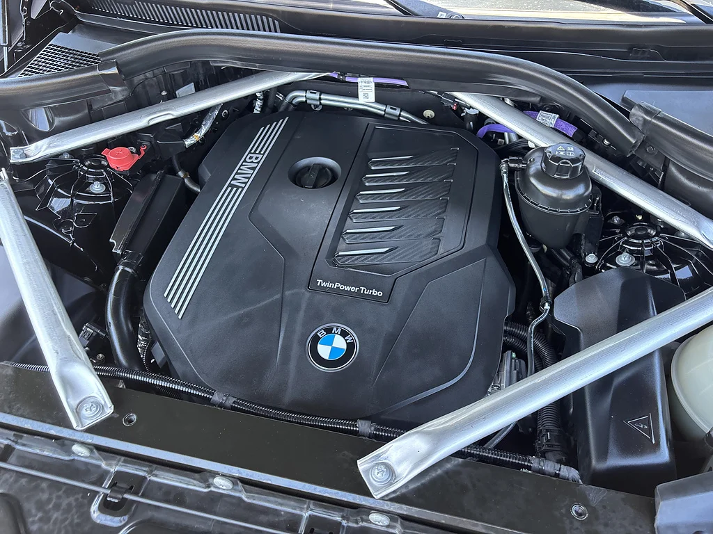 Used 2023 Black Sapphire Metallic BMW xDrive40i image 31