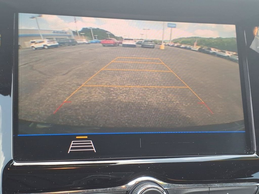 Used 2022 Red Chevrolet LT image 29