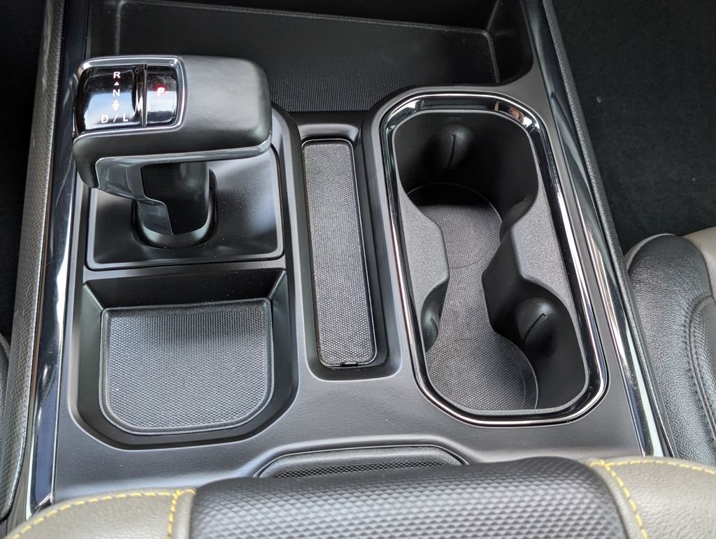 Used 2025 White Chevrolet ZR2 image 12