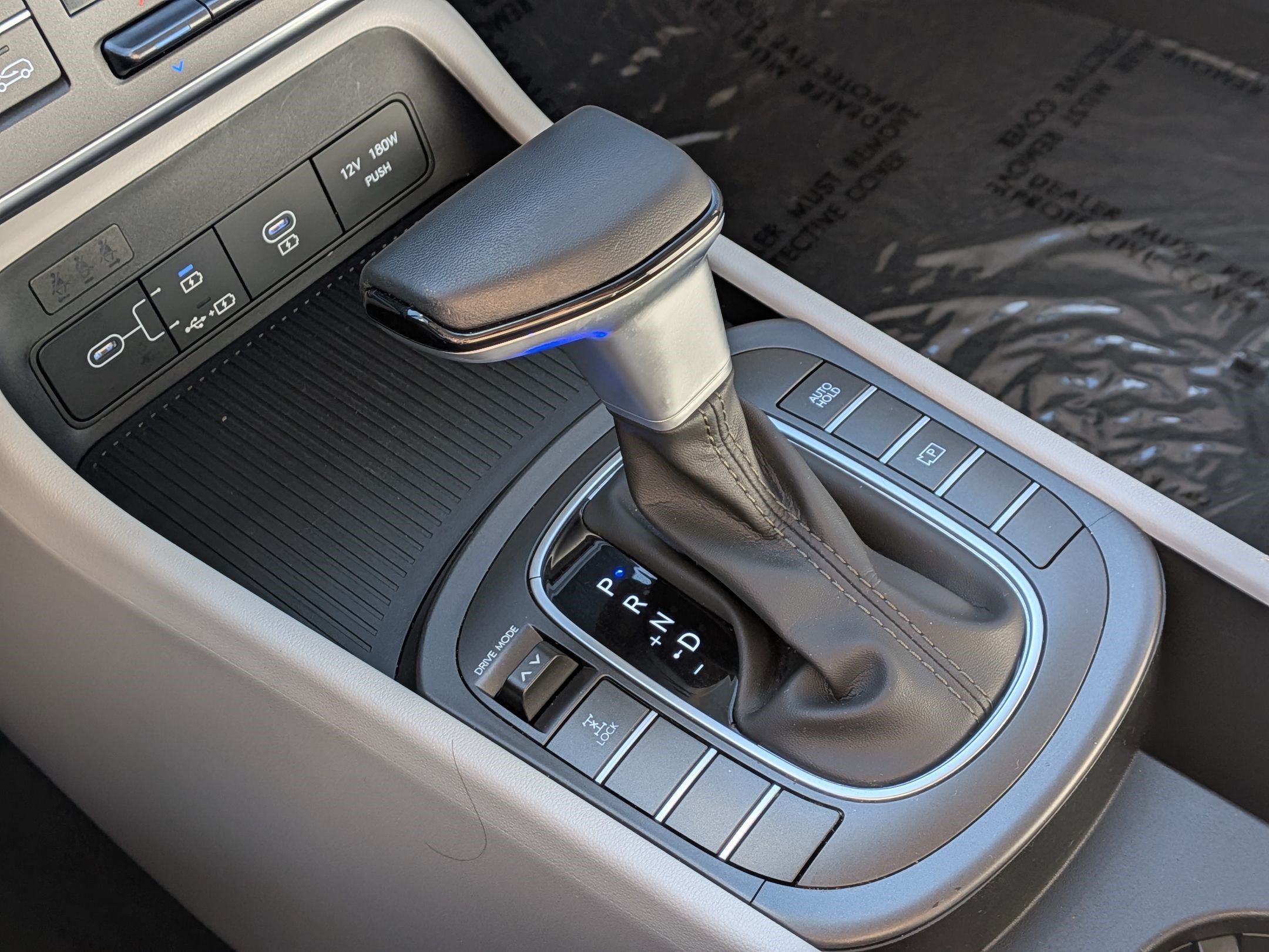 2025 Hyundai Kona SEL - Photo 23