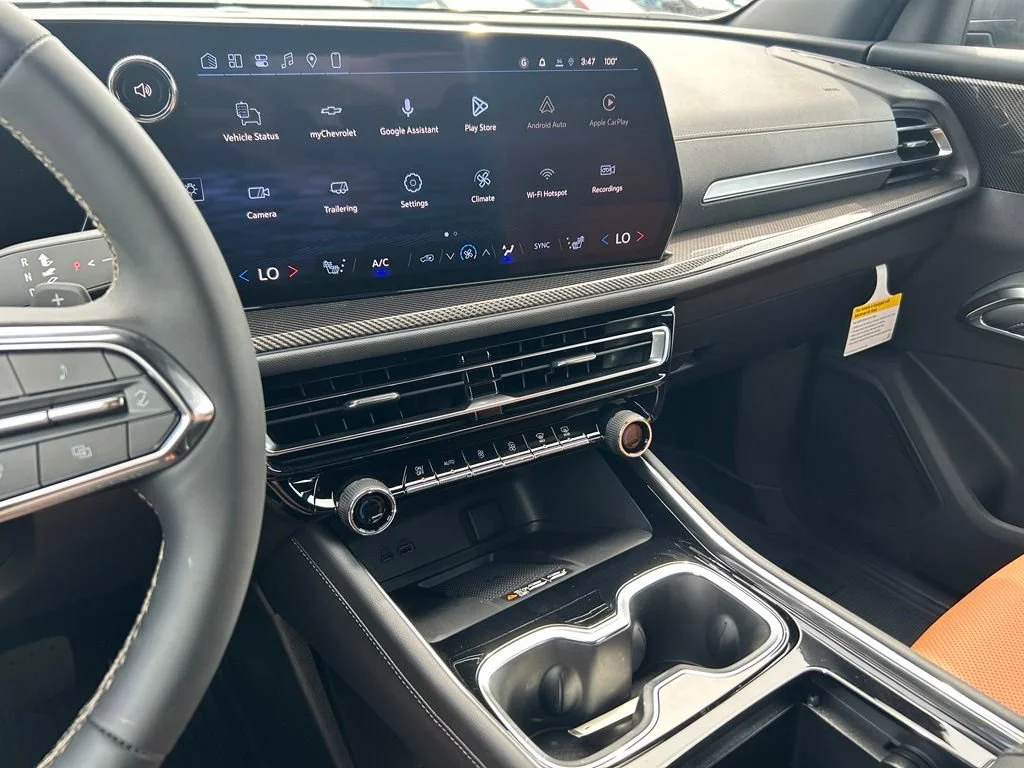 2027 Chevrolet Traverse Z71 - Photo 25