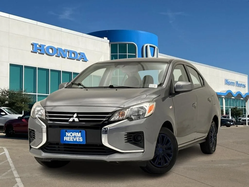 2022 Mitsubishi Mirage ES CVT's photo